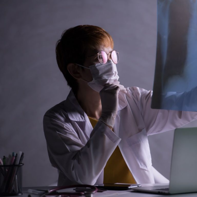 medical professional 1000x1000 15 2 768x768