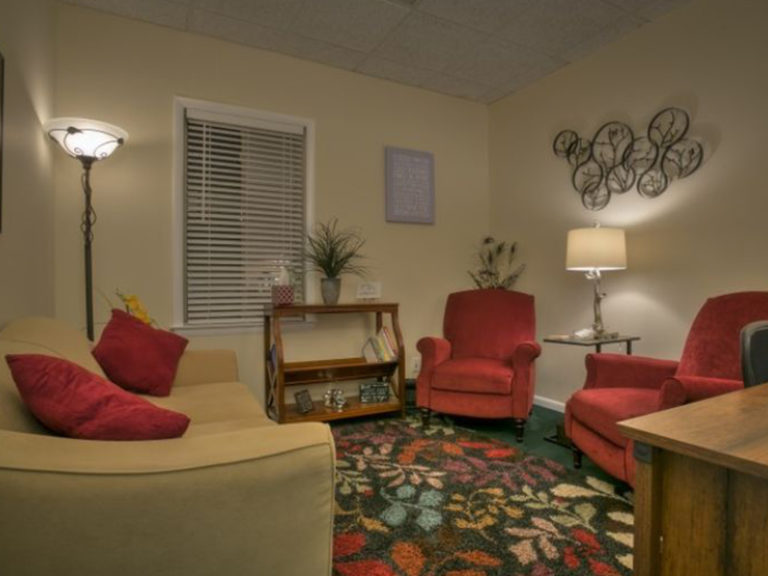 LifeLens Counseling Services 1 768x576